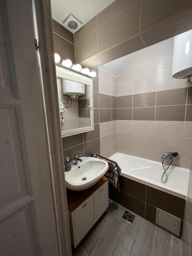 Pazmany Rest Apartment